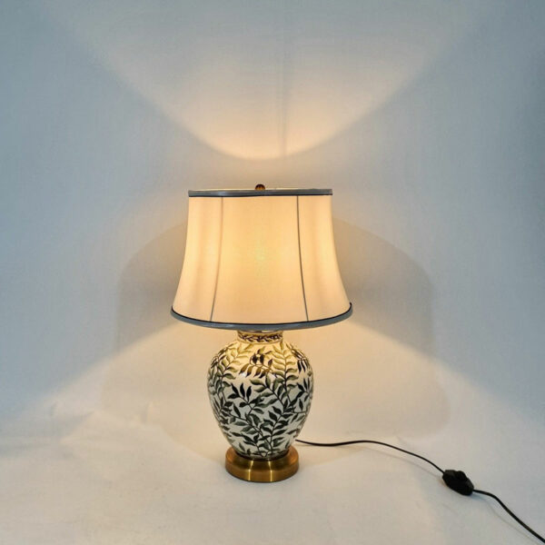 Đèn bàn hiện đại trang trí phòng ngủ DB84